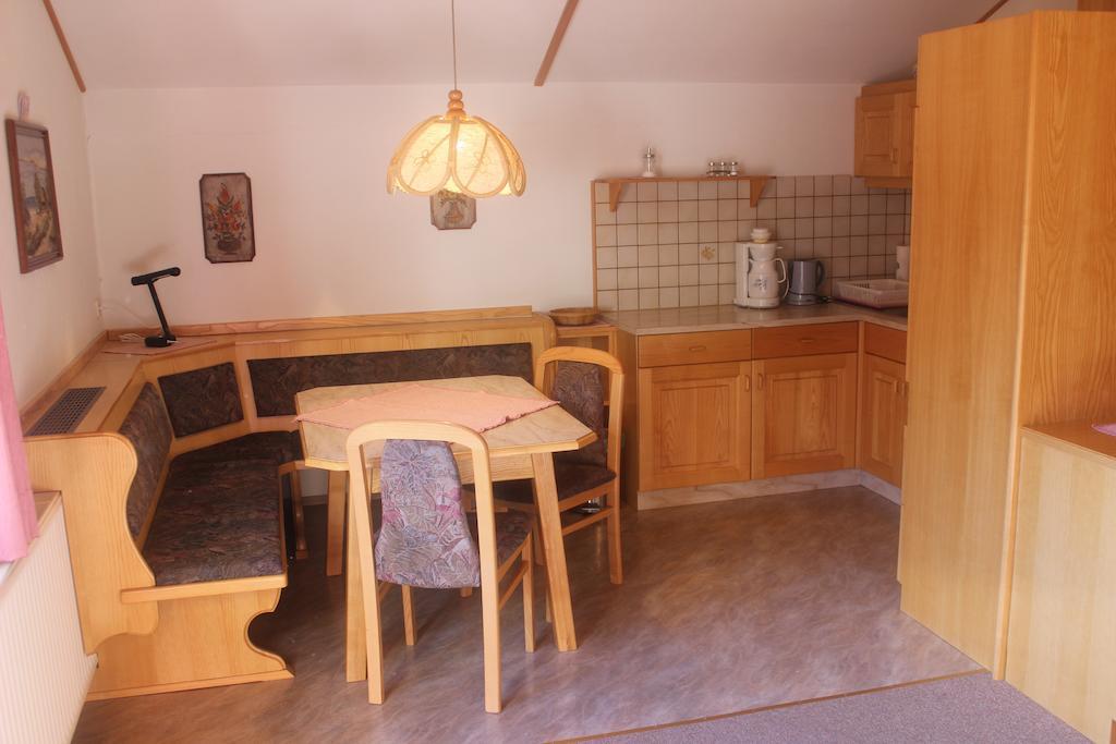 Ferienwohnung Haus Bergblick Bad Kleinkirchheim Zimmer foto